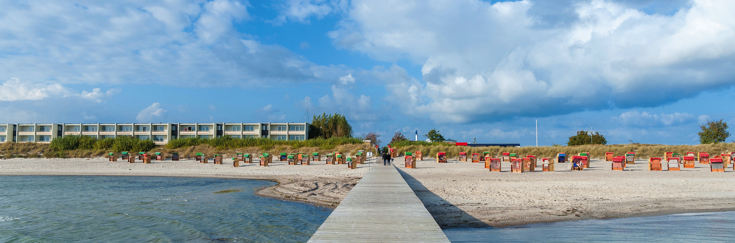 Seebrücke am Südstrand in Burgtiefe auf der Insel Fehmarn