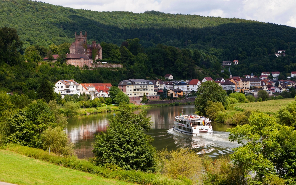 Neckarsteinach, Mittelburg Castle, tourist boat, Vierburgeneck, Neckartal Nature Park, Neckar River, Odenwald, Hesse, Germany, Europe, PublicGround, Europe