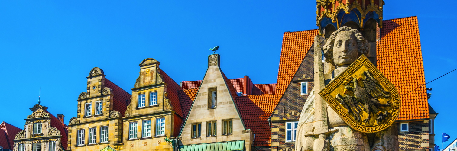 bunte Fassaden mit Bremer Roland in Bremen