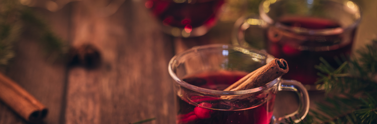 skandinavischer Glögg, ein warmes Wintergetränk zu Weihnachten