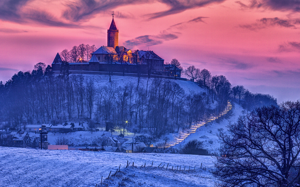winterliche Leuchtenburg bei Seitenroda in Thüringen, Deutschland