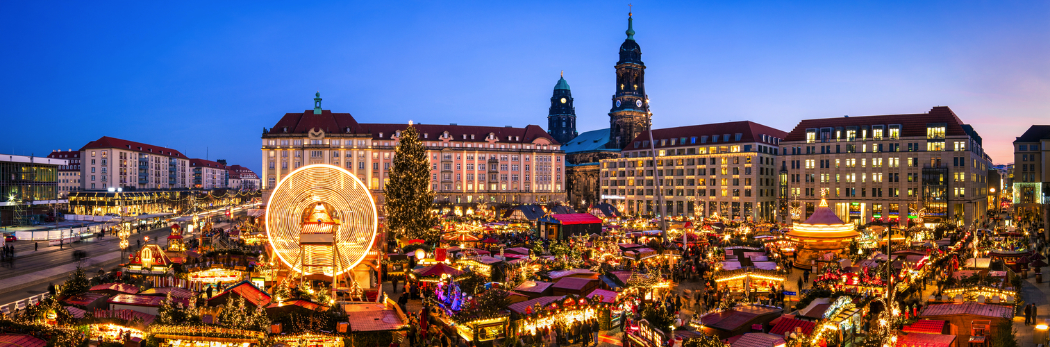 Striezelmarkt auf dem Altmarkt in Dresden, Deutschland