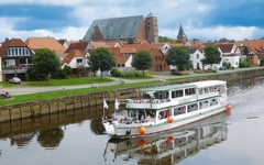 Flußschiff 
