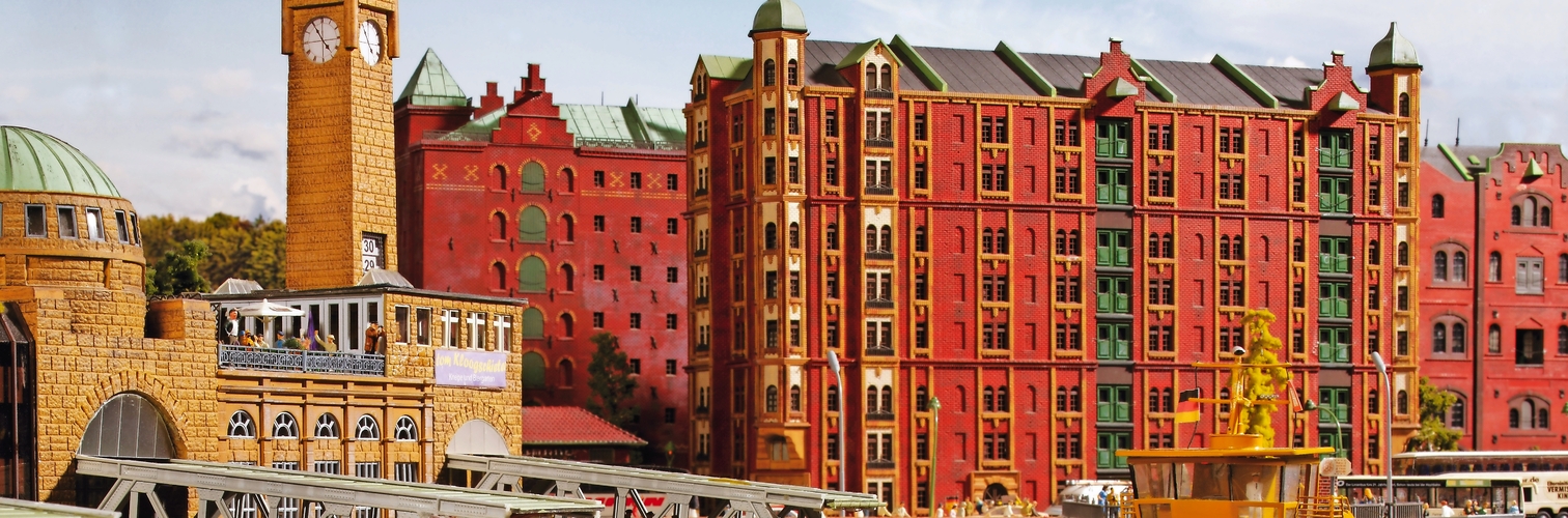 Hamburg-landungsbrücken-speciher-tag2